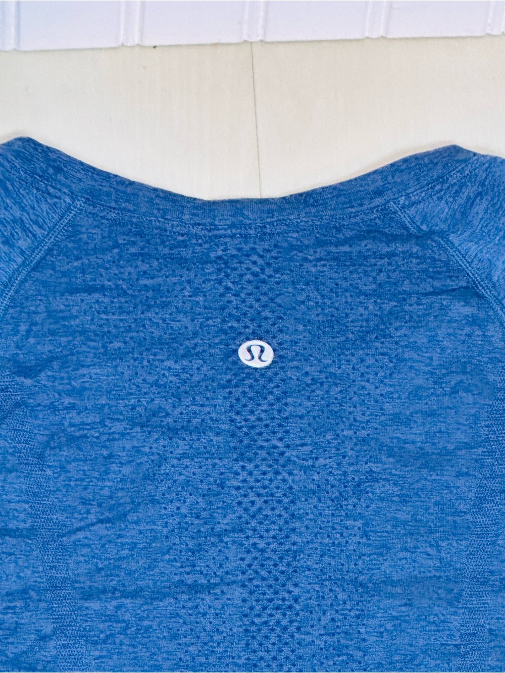 lululemon Swiftly Tech Long Sleeve Shirt 6 Gym Hip length Lightweight Breathable - Picture 8 of 10